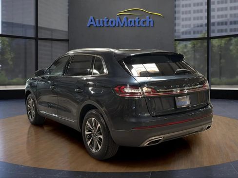 Used 2022 Lincoln Nautilus FWD w/ Premium Package image 9