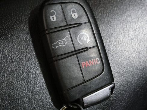 Used 2019 Dodge Durango GT image 28