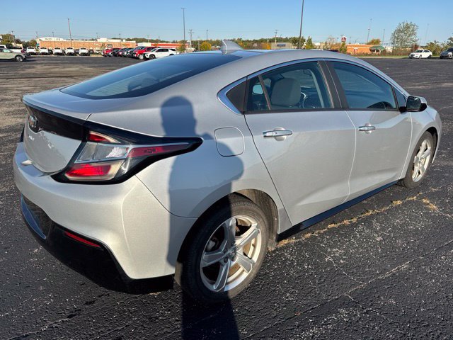 Used 2017 Chevrolet Volt LT w/ Comfort Package FWD image 4