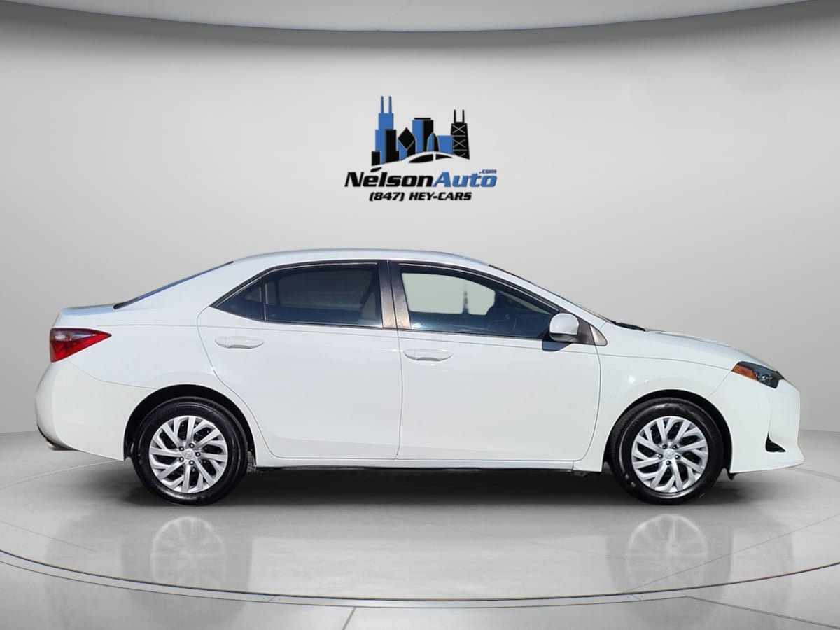 Used 2017 Toyota Corolla LE FWD image 3