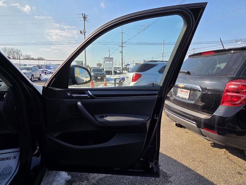 Used 2017 BMW X3 xDrive28i image 14