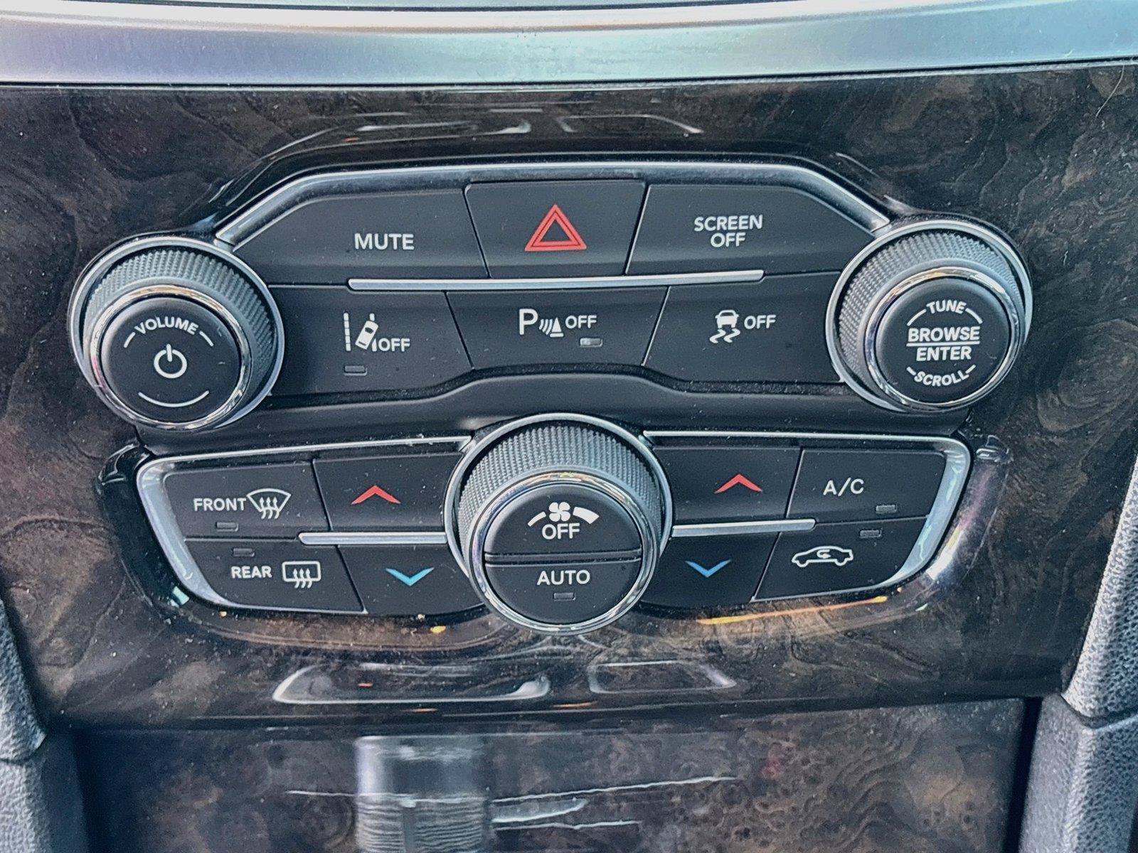 Used 2018 Chrysler 300 Limited w/ Safetytec Plus Group RWD image 16