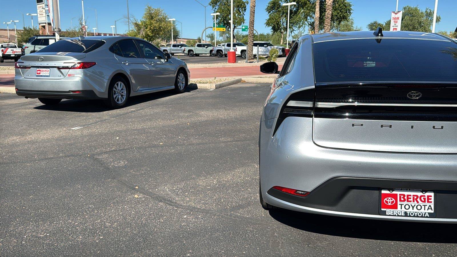Certified 2026 Toyota Prius Plug-In Hybrid FWD image 8