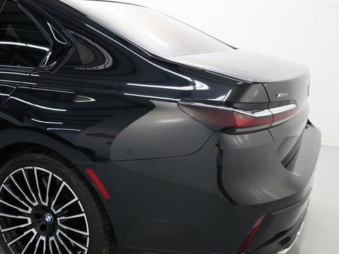 Used 2024 BMW 760i xDrive w/ Executive Package image 68