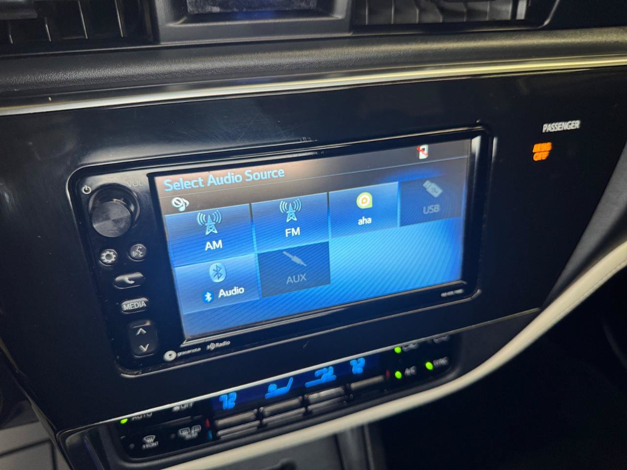 Used 2017 Toyota Corolla iM FWD image 19