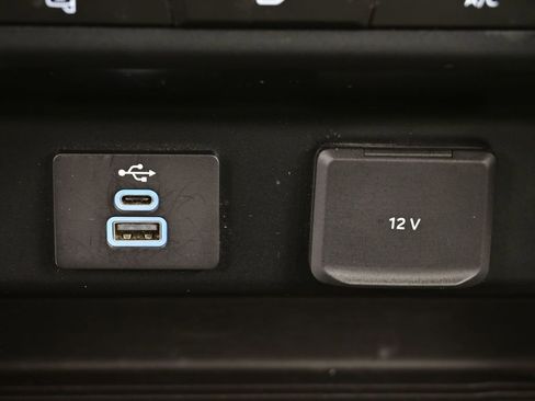 Used 2024 Ford F350 XLT image 7