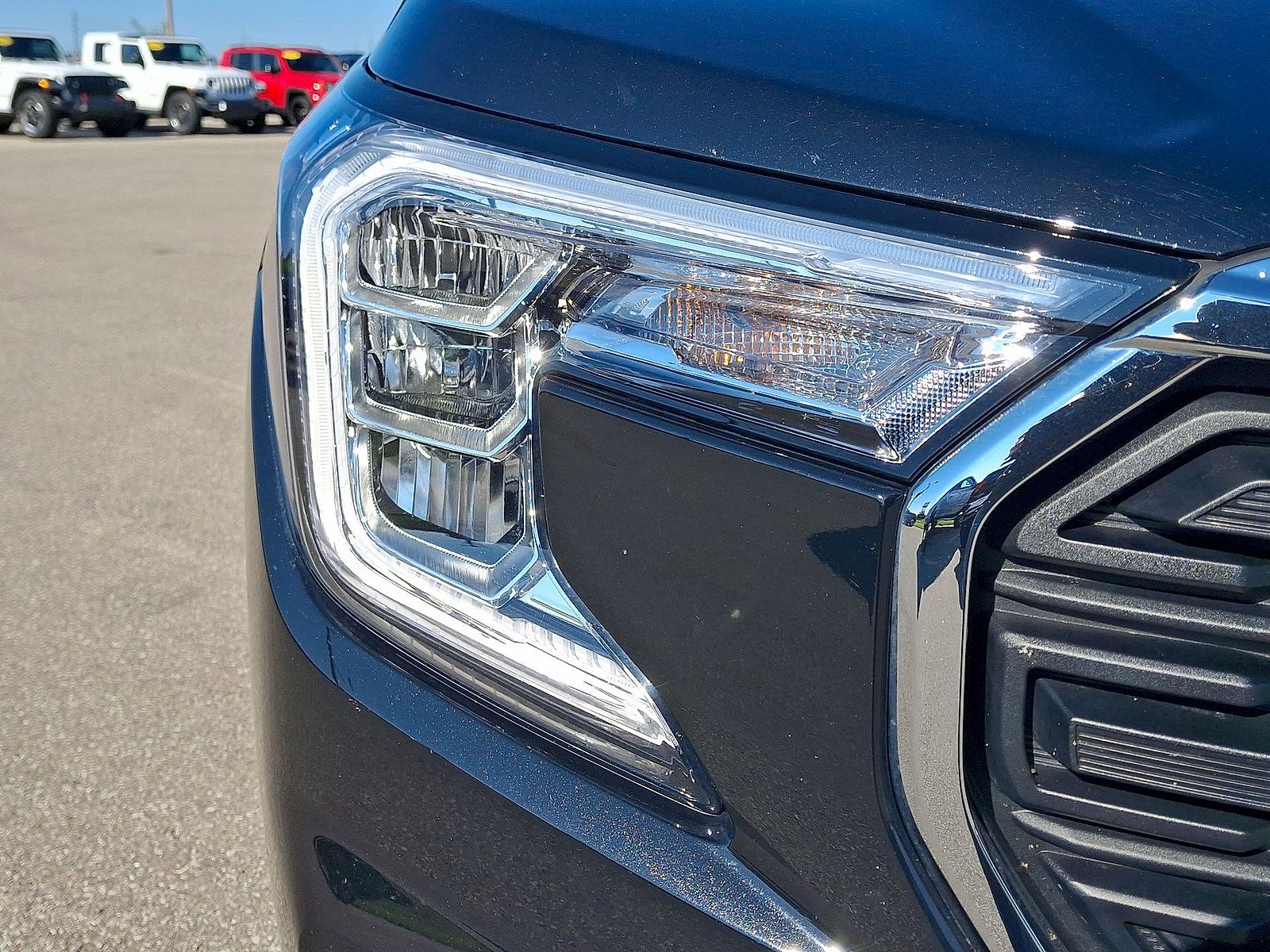Used 2023 GMC Terrain SLE w/ Driver Convenience Package AWD/4WD image 28