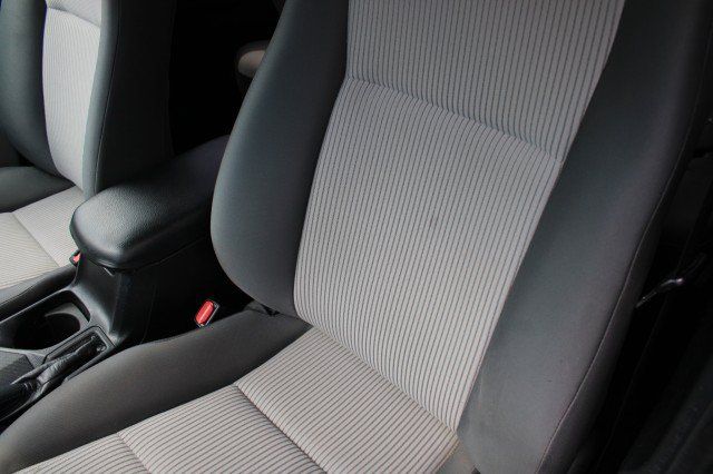 Used 2013 Toyota RAV4 LE FWD image 15