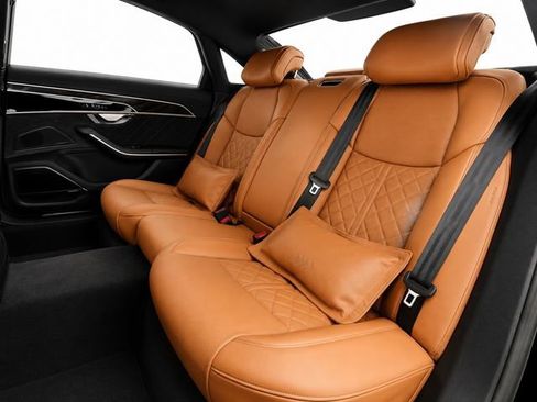 Used 2025 Audi S8 AWD/4WD image 22