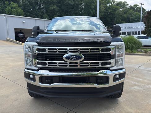Used 2023 Ford F250 XLT AWD/4WD image 8