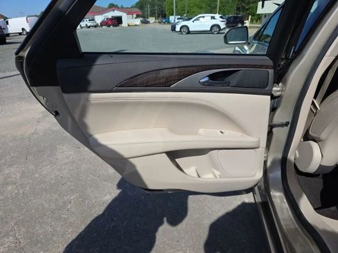 Used 2017 Lincoln MKZ Reserve FWD image 43