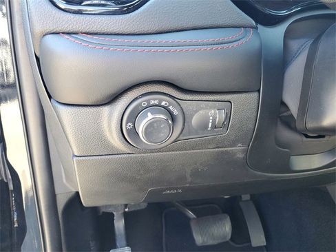 Used 2024 Dodge Durango GT image 15