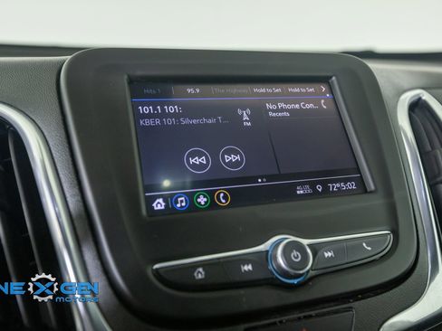 Used 2021 Chevrolet Equinox LT FWD image 17