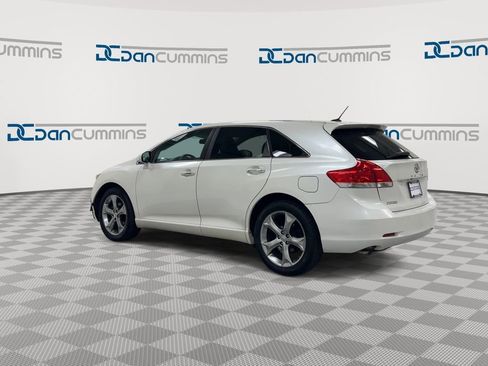 Used 2010 Toyota Venza FWD image 6