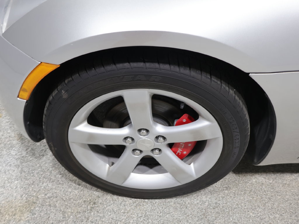 Used 2006 Pontiac Solstice Convertible w/ Premium Package RWD image 13