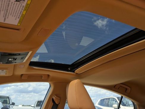 Used 2023 Lexus ES 350 w/ Premium Package image 13