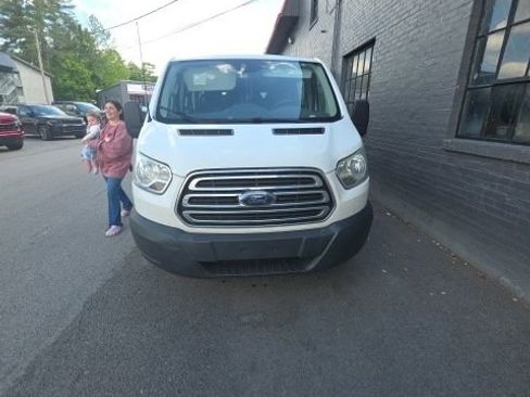 Used 2017 Ford Transit 350 XLT RWD image 6