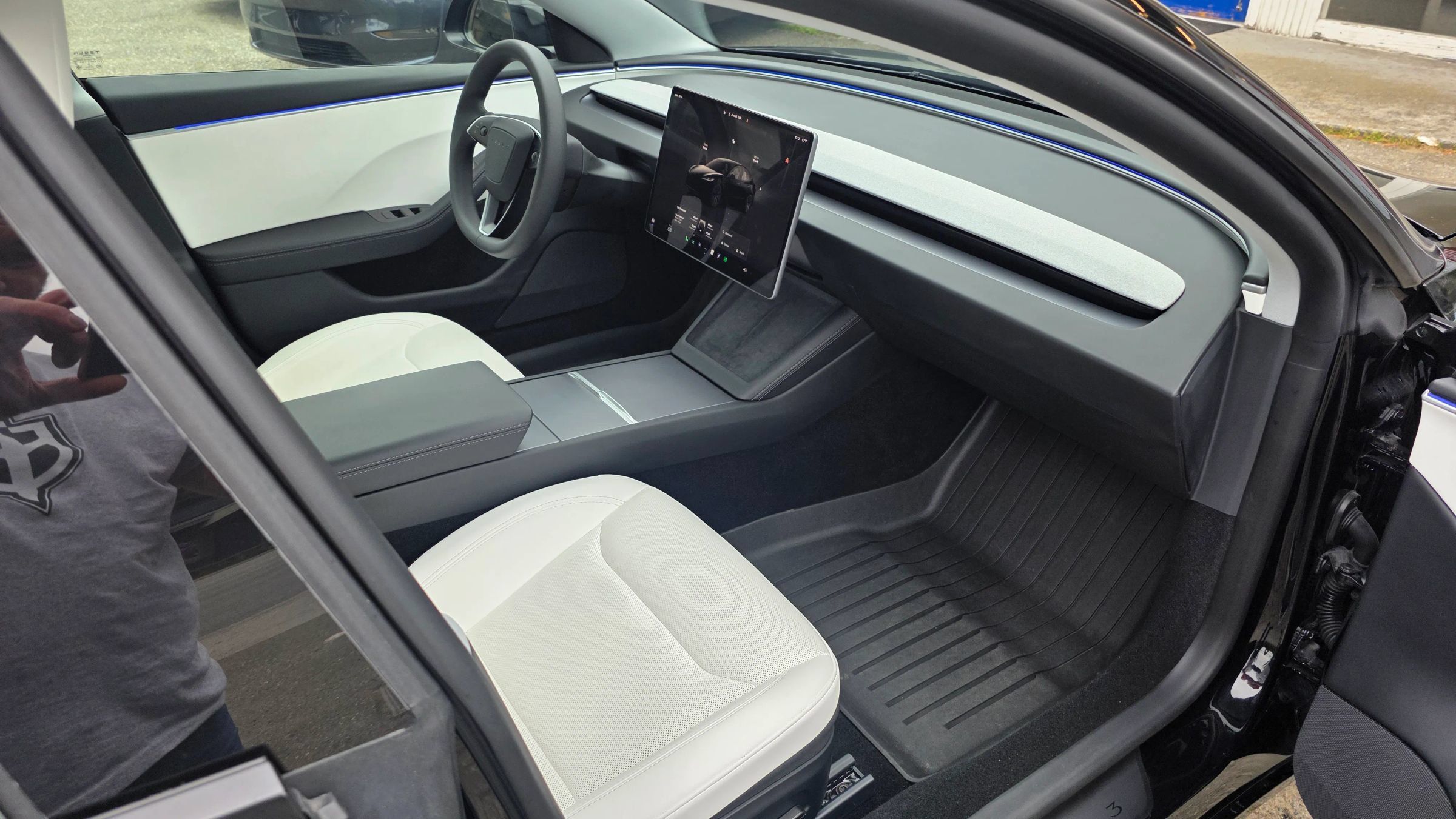 Used 2025 Tesla Model 3 Long Range RWD image 12