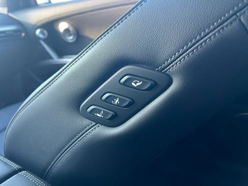 Used 2023 Genesis GV60 Advanced image 50