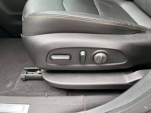 Certified 2018 Chevrolet Equinox Premier FWD image 29