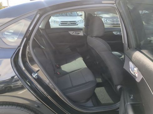 Used 2024 Kia Forte LXS w/ LXS Technology Package image 19