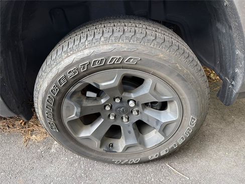 Used 2025 RAM 1500 Big Horn AWD/4WD image 10