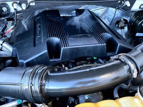 Used 2017 Ford F150 Lariat image 33