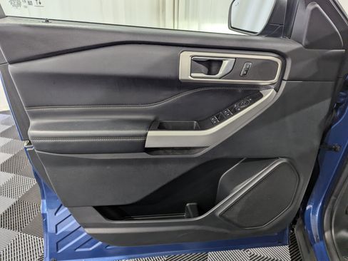 Used 2020 Ford Explorer XLT w/ Equipment Group 202A image 18