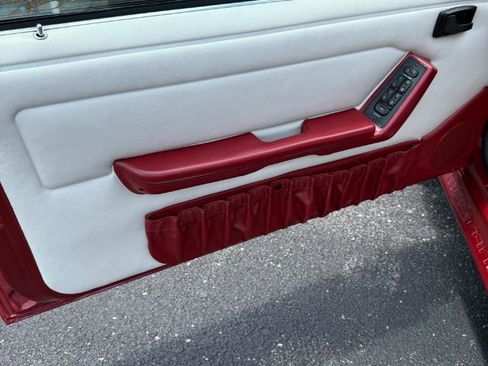 Used 1992 Ford Mustang GT RWD image 17