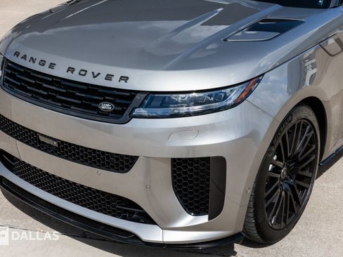 Used 2024 Land Rover Range Rover Sport image 7