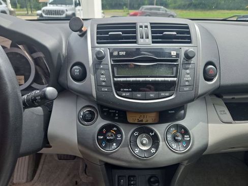 Used 2011 Toyota RAV4 Limited w/ Limited Extra Value Pkg AWD/4WD image 17