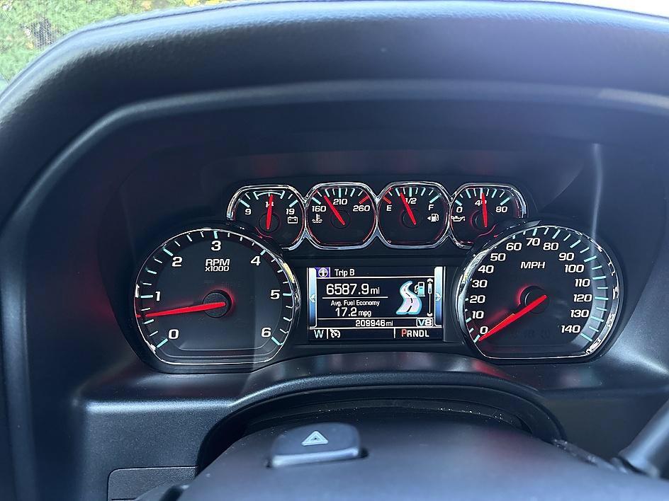 Used 2018 GMC Sierra 1500 SLT AWD/4WD image 2