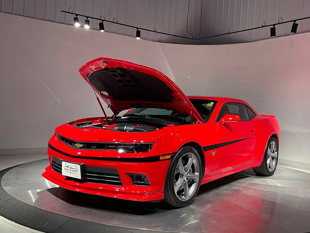 Used 2015 Chevrolet Camaro SS w/ Commemorative Special Edition RWD image 48