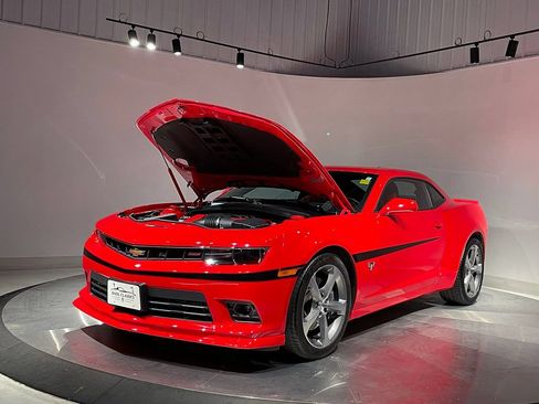 Used 2015 Chevrolet Camaro SS w/ Commemorative Special Edition RWD image 48