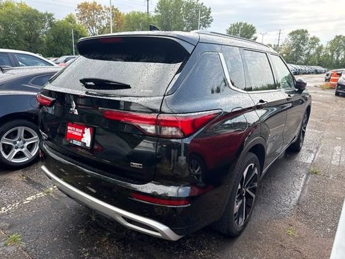 Used 2022 Mitsubishi Outlander SEL AWD/4WD image 2