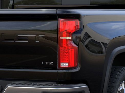 New 2026 Chevrolet Silverado 2500 LTZ w/ LTZ Premium Package image 11
