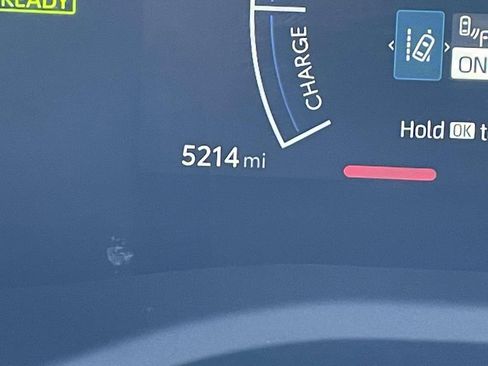 Used 2025 Toyota Camry SE image 24