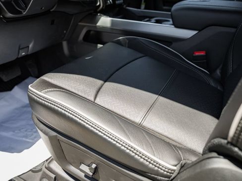 New 2026 RAM 3500 Laramie AWD/4WD image 44
