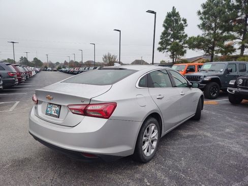 Used 2022 Chevrolet Malibu LT image 7