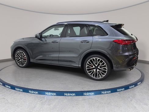 New 2026 Audi SQ5 Prestige image 8