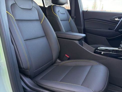 New 2026 Chevrolet Trax ACTIV w/ Sunroof Package FWD image 8