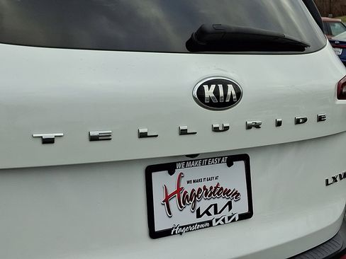 Used 2020 Kia Telluride LX image 32