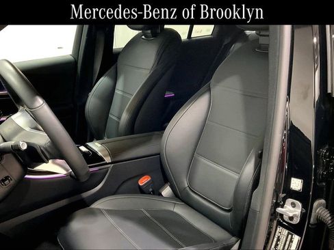 Used 2025 Mercedes-Benz GLC 300 GLC 300 image 7