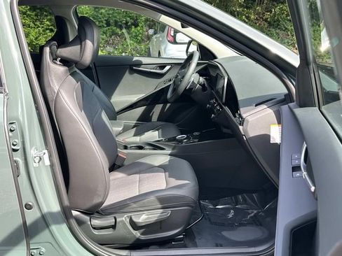 Used 2023 Kia Niro Wind w/ Wind Preserve Package FWD image 16