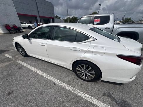 Used 2019 Lexus ES 350 w/ Premium Package FWD image 23
