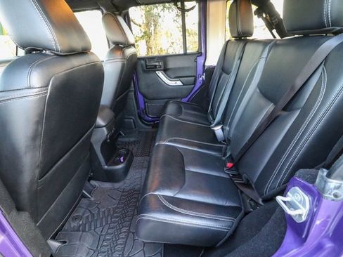 Used 2017 Jeep Wrangler Unlimited Sahara w/ Dual Top Group image 26