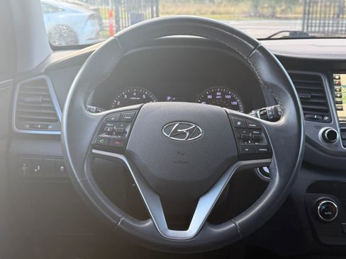 Used 2017 Hyundai Tucson SE Plus AWD/4WD image 11