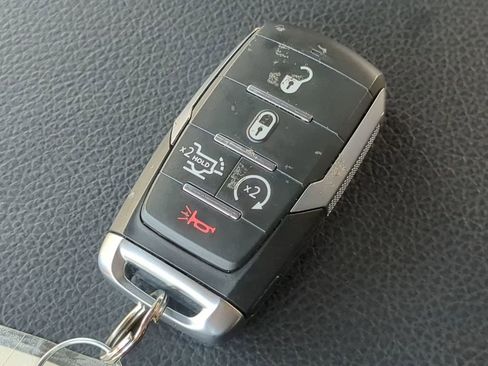 Used 2026 RAM 2500 Laramie AWD/4WD image 28