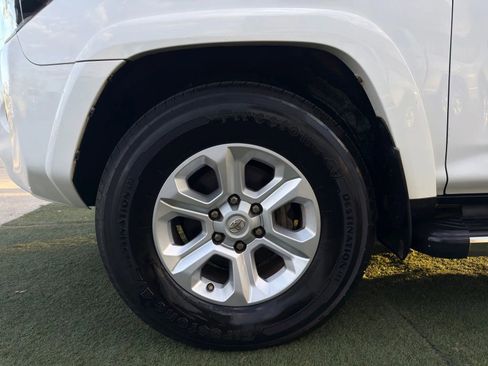 Used 2016 Toyota 4Runner SR5 Premium image 22