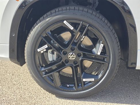 New 2026 Volkswagen Tiguan SE R-Line image 10